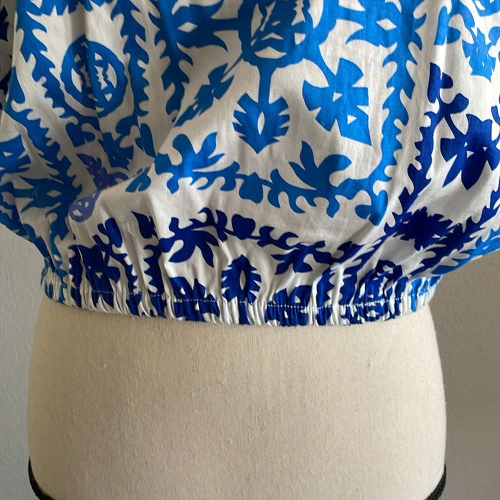 ♥️Catherine Malandrino♥️Blue and White Women's Blouse Size (Medium) - Picture 5 of 9